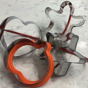 Large set 4 cookie cutters - ❤️🎃⭐️🍪